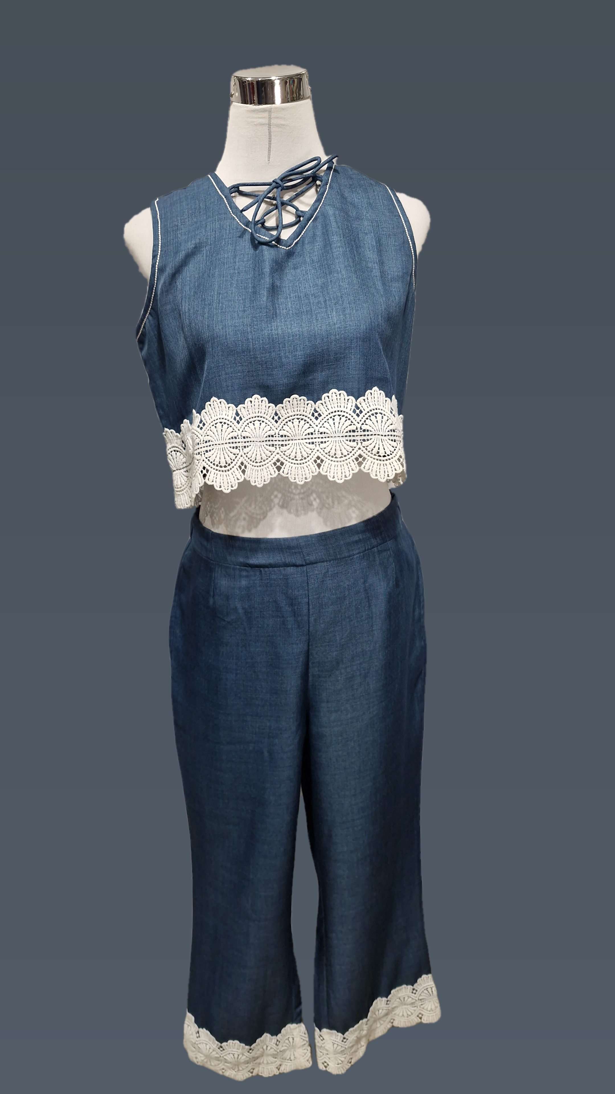 Co-ord set / Sleeve less Frilled Solid Co ord