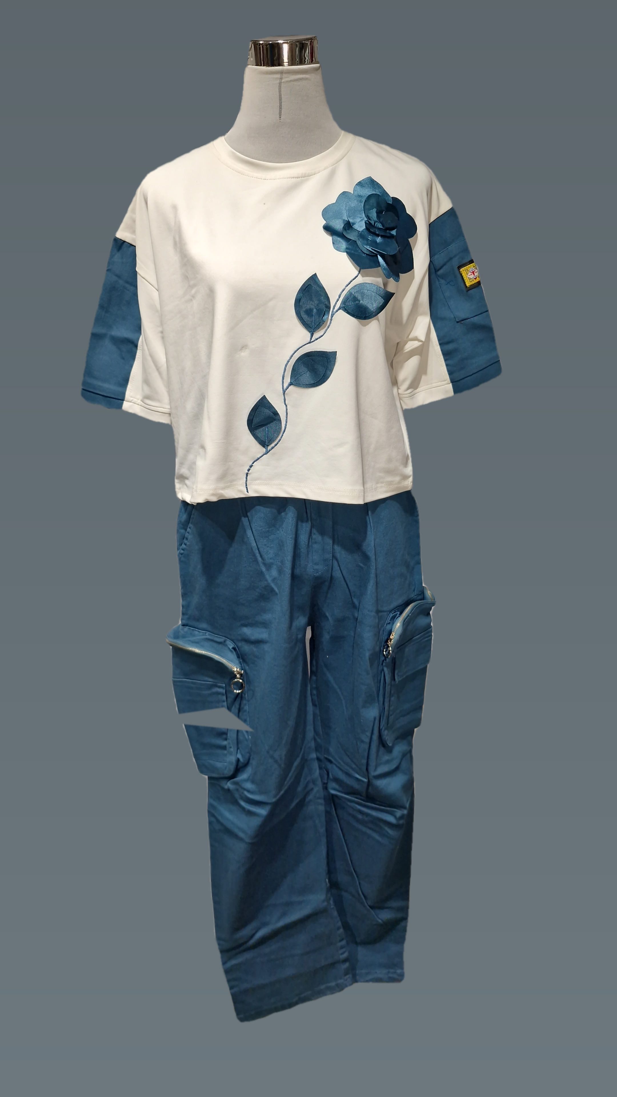 2PCS 9381 Crop cargo Co-ord Set