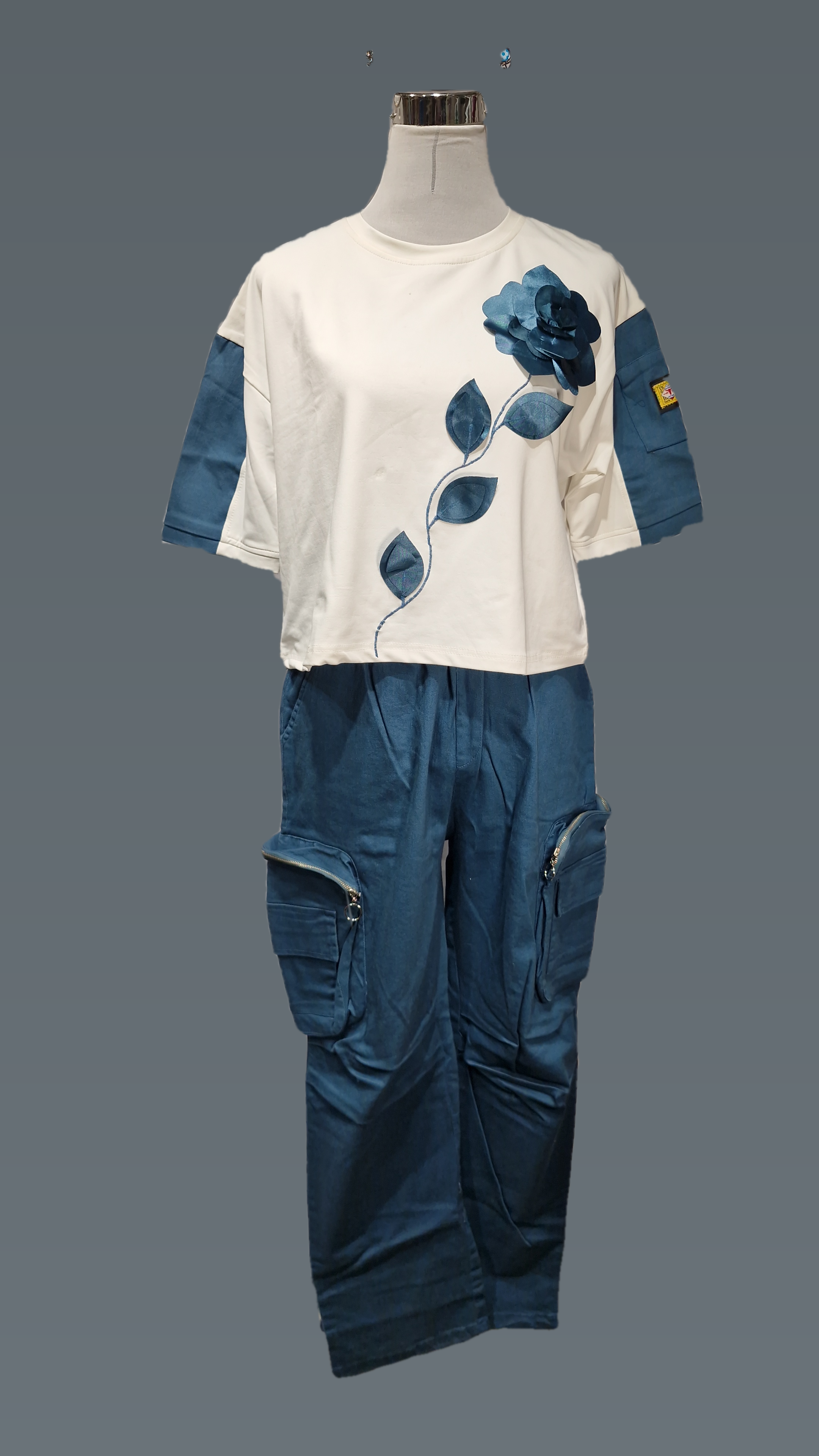 2PCS 9381 Crop cargo Co-ord Set