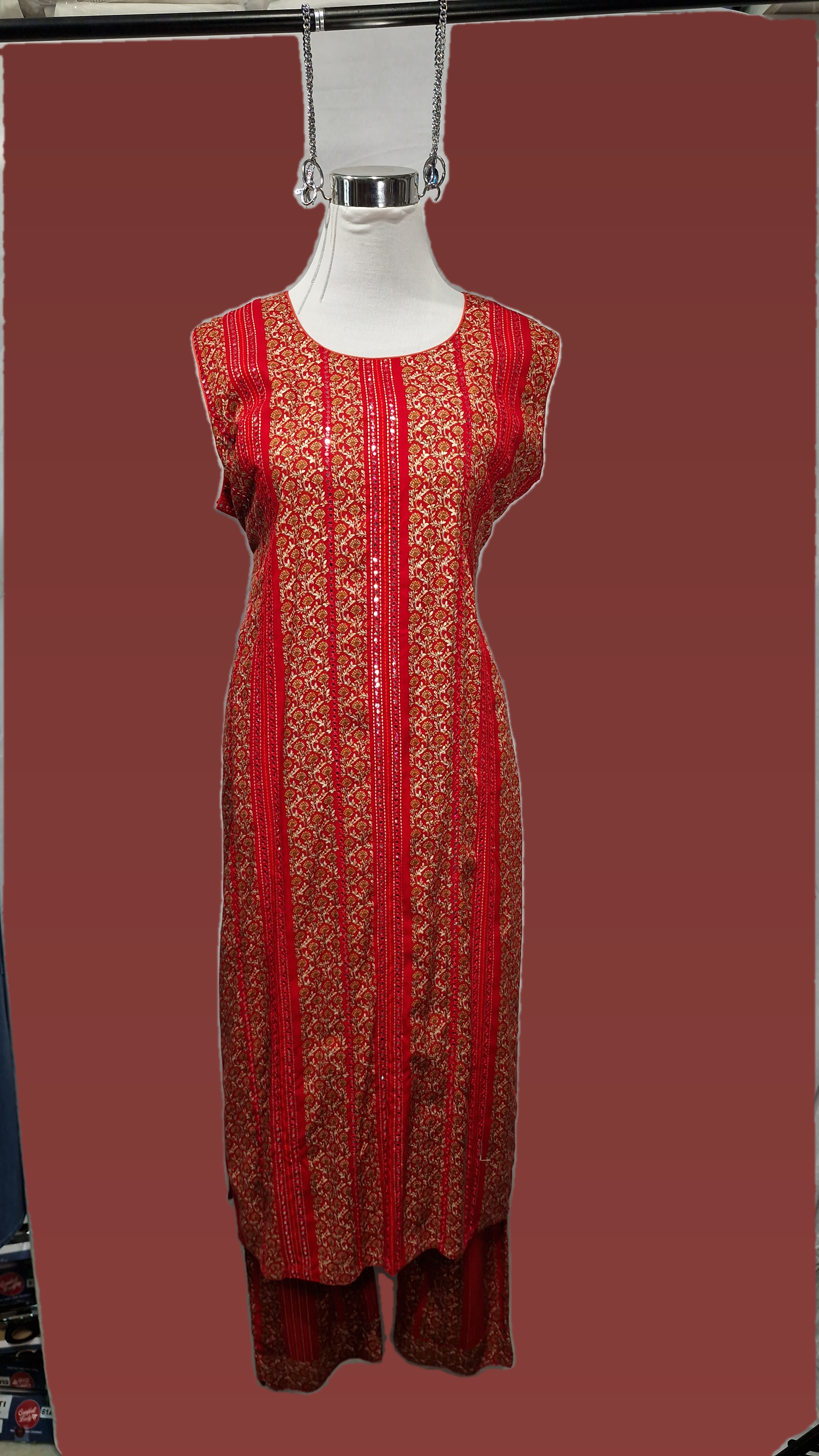 Sleeve Less Sequence Suit