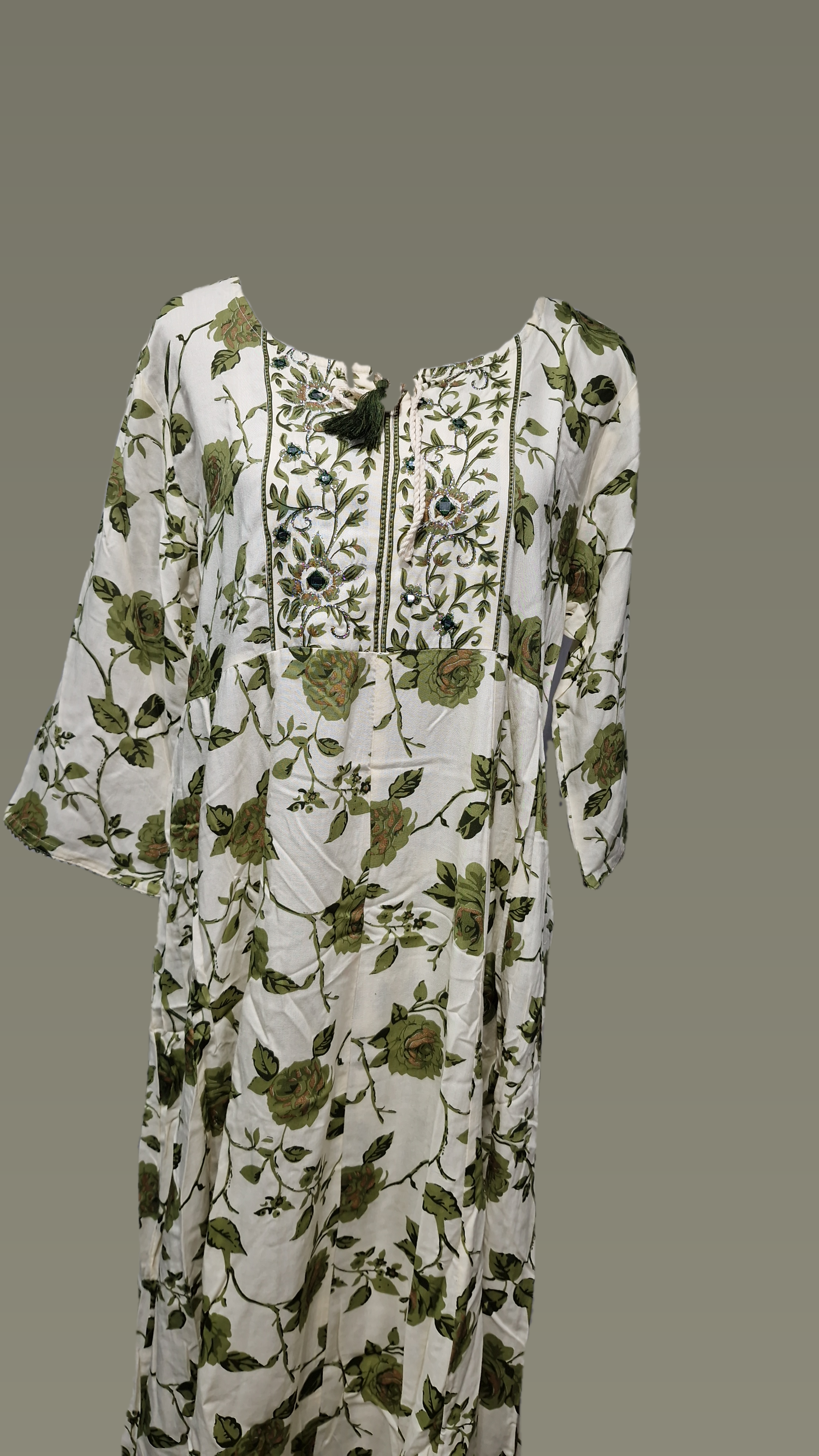 FnF RN Suit creamGreen