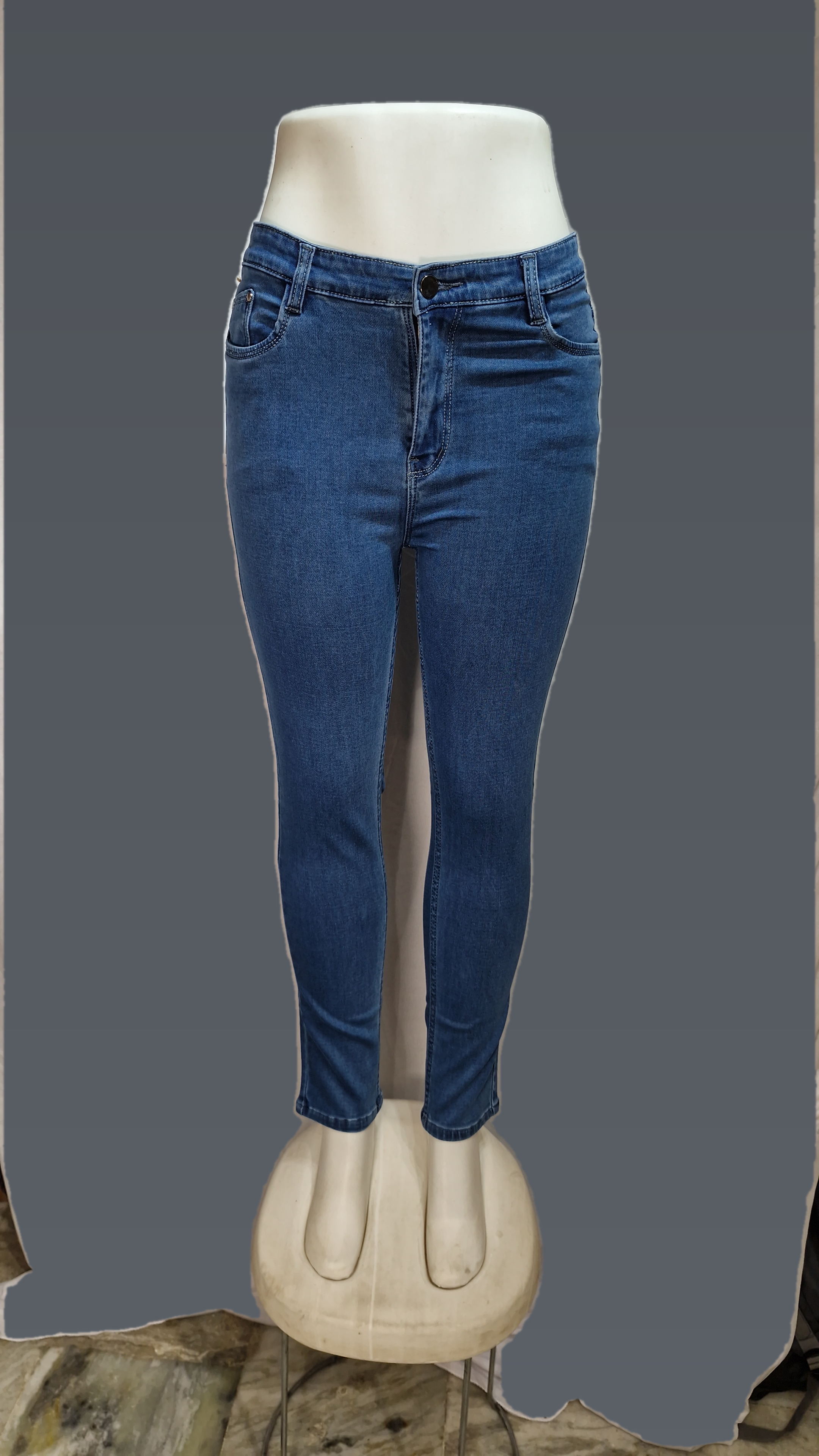 KEY Narrow Jeans