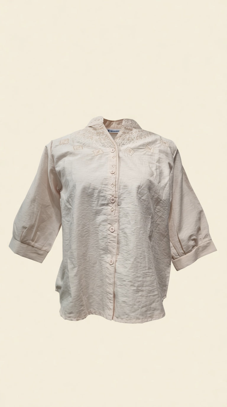 Emb Quarter Sleeves NL Top